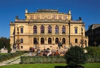 Rudolfinum (J. Zítek, J. Schulz, 1876 – 84),  Libor Sváček, archiv Vydavatelství MCU s.r.o.
