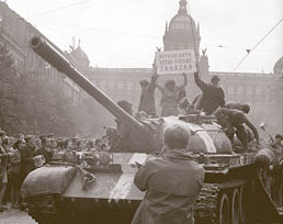 Srpnov ud losti v pra sk ch ulic ch - V clavsk  n m st 