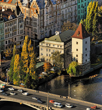 Kniha “PRAHA LETECKA - Libor Sv ek" - vyd n  1., rok 2013 Photographer: Libor Svacek; box@fotosvacek.cz; Mobile: +420 602428001; 