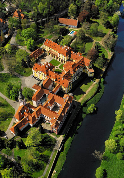 Kniha “PRAHA LETECKA - Libor Sv ek" - vyd n  1., rok 2013 Photographer: Libor Svacek; box@fotosvacek.cz; Mobile: +420 602428001; 