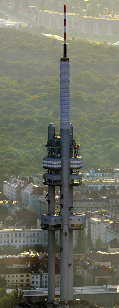 Kniha “PRAHA LETECKA - Libor Sv ek" - vyd n  1., rok 2013 Photographer: Libor Svacek; box@fotosvacek.cz; Mobile: +420 602428001; 