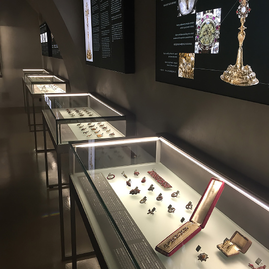 Czech Garnet Museum
